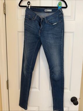 Levi's Mid Blue Denim Jeans with Contrast Stitching